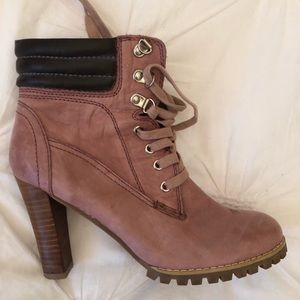 two blush pink timberland-style heeled boots size 8